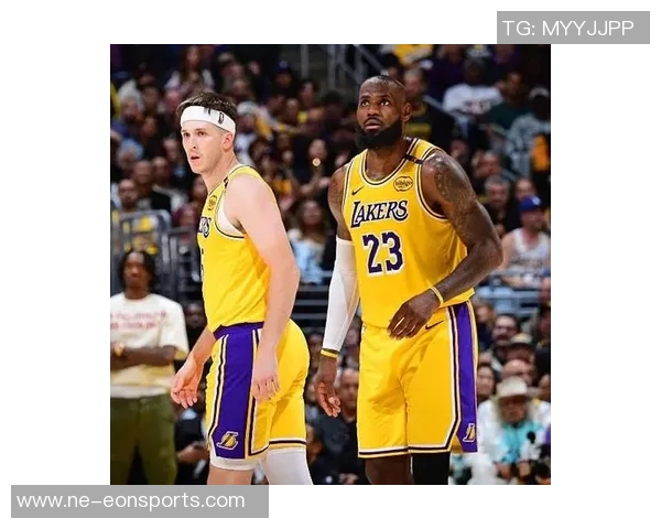 东契奇与里夫斯联手发威詹姆斯是否会影响他们的表现引发热议 东契奇与里夫斯联手发威詹姆斯是否会影响他们的表现引发热议