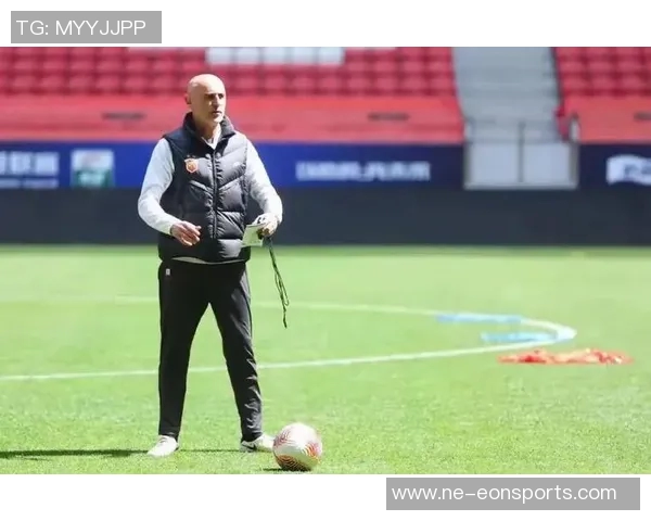 天空体育报道格拉斯哥流浪者有意引进海港主帅穆斯卡特以加强球队实力 天空体育报道格拉斯哥流浪者有意引进海港主帅穆斯卡特以加强球队实力