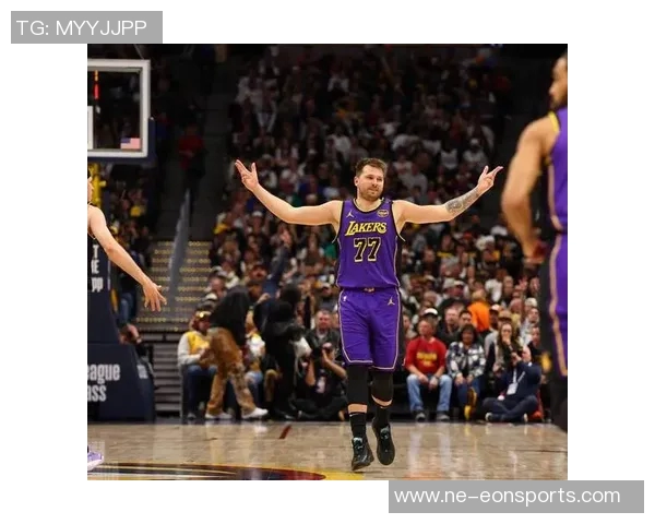 东契奇谈防守进步强调与队友沟通与参与的重要性 东契奇谈防守进步强调与队友沟通与参与的重要性