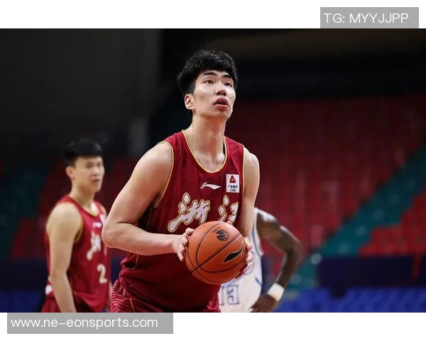 国家队中锋位置人手充足余嘉豪请假勇敢追梦值得支持