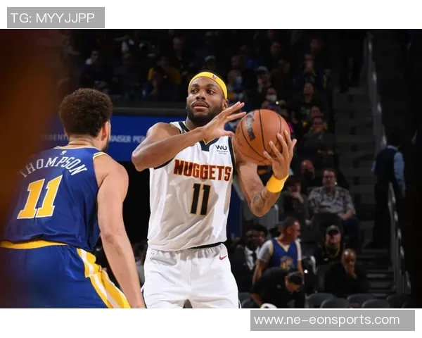 布朗强调需持续为A西蒙斯创造进攻空间其适应替补角色表现出色