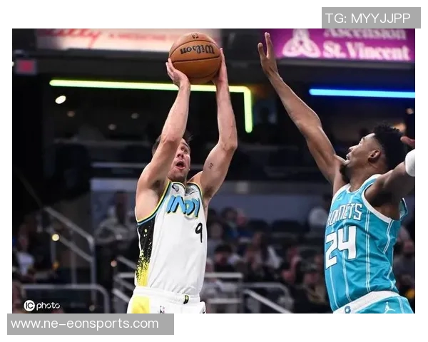 哈珀状态低迷全场11投仅中1仅得3分4篮板6助攻表现惨淡